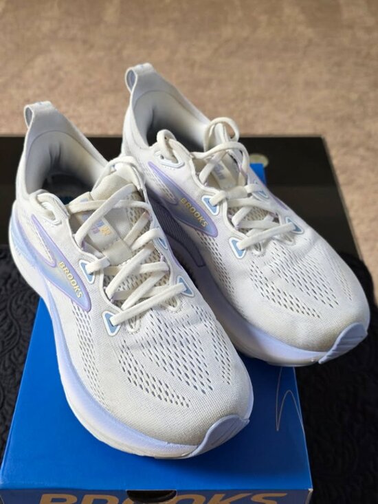 Brooks Shoes - Women's Brooks Glyderin GTS 22
